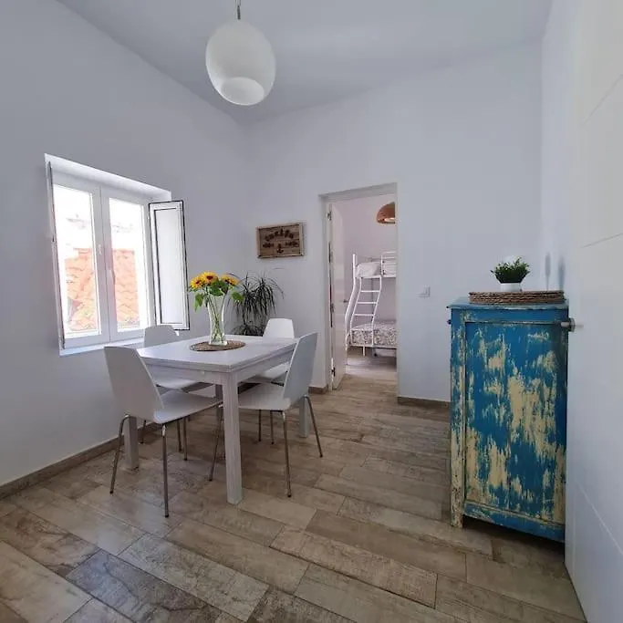 Centre Old Town Rooftop Apartment Tarifa 0*,
